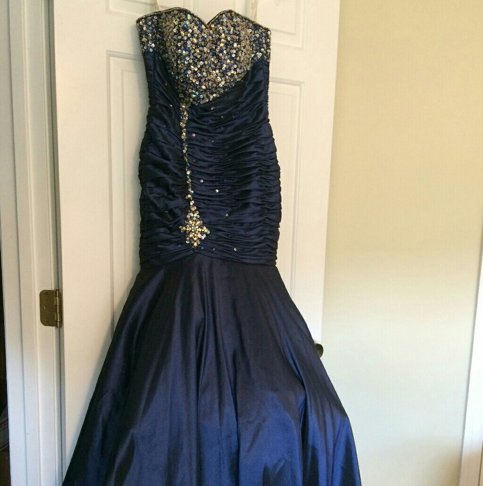 ❄️ Gorgeous navy blue dress Sz 4 corset mermaid prom gown Karishma Creations - Picture 2 of 11